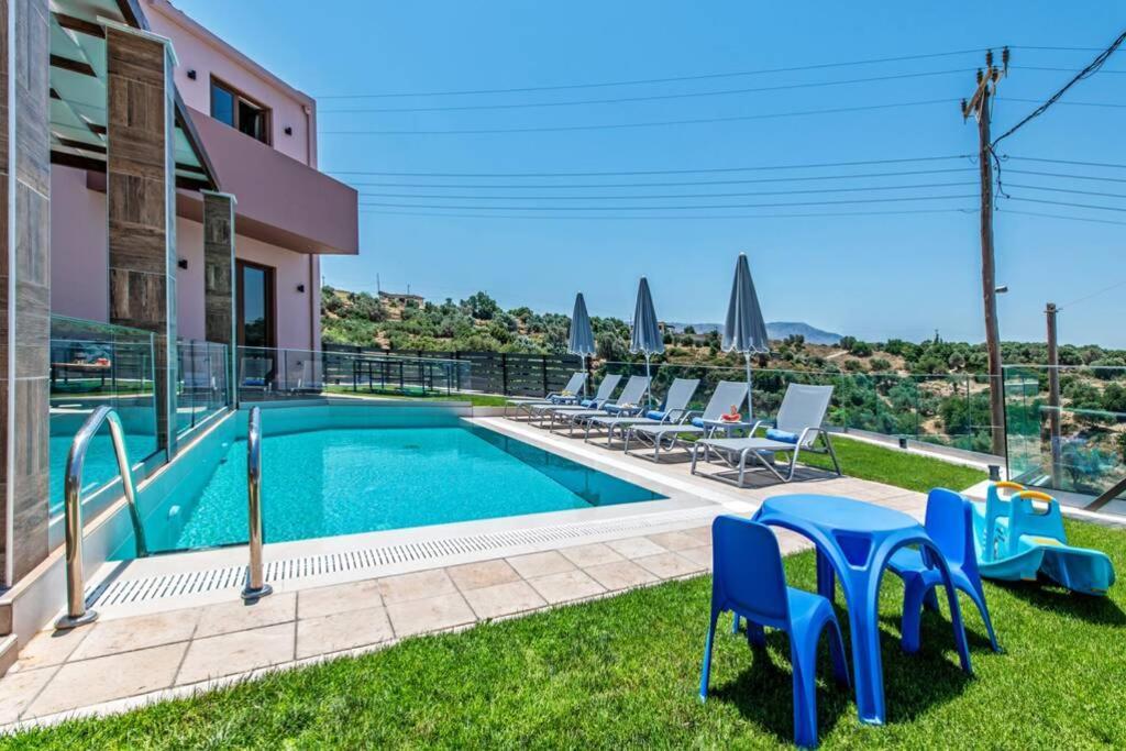 Villa Anthi, A Modern Villa With Salted Water Pool,Hot Tub & Bbq! Rethymno  ภายนอก รูปภาพ